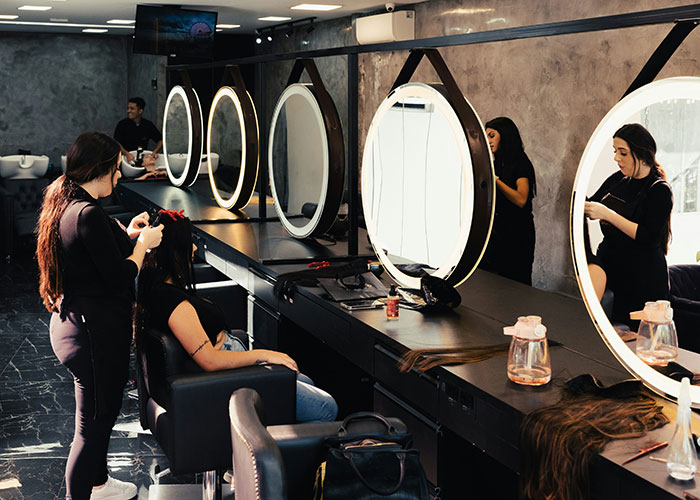 Veloura Beauty Studio luxury beauty studio in Lekki